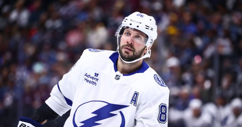 Вячеслав Быков: «Наши хоккеисты умеют искать неординарные решения, которые не присущи американцам, европейцам. Русский человек рождается смекалистым, это в крови»